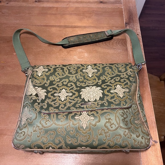ABBI NEW YORK Bags Abbi New York Brocade Laptop Bag Poshmark